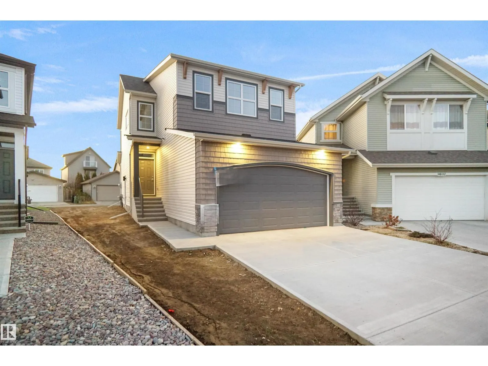 House for rent: 9828 219 St Nw, Edmonton, Alberta T5T 7A7