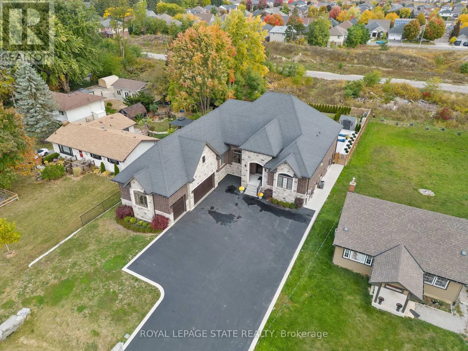 House for rent: 9848 Twenty Road W, Hamilton, Ontario L0R 1W0