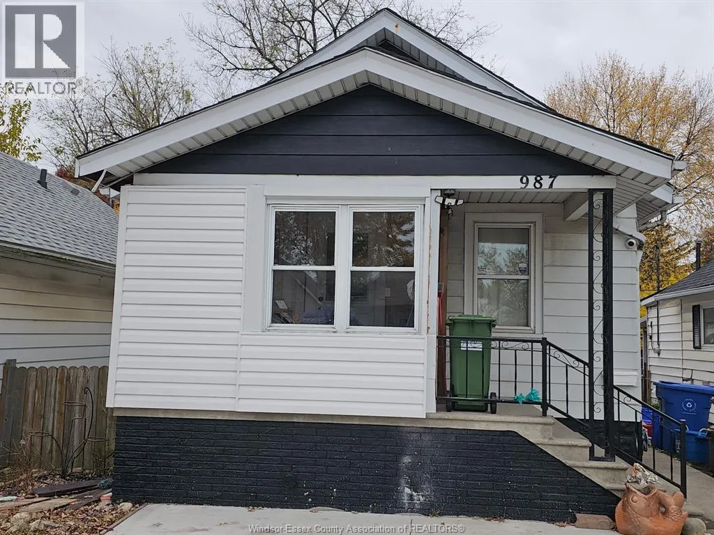 House for rent: 987 Mckay #lower, Windsor, Ontario N9B 2A4