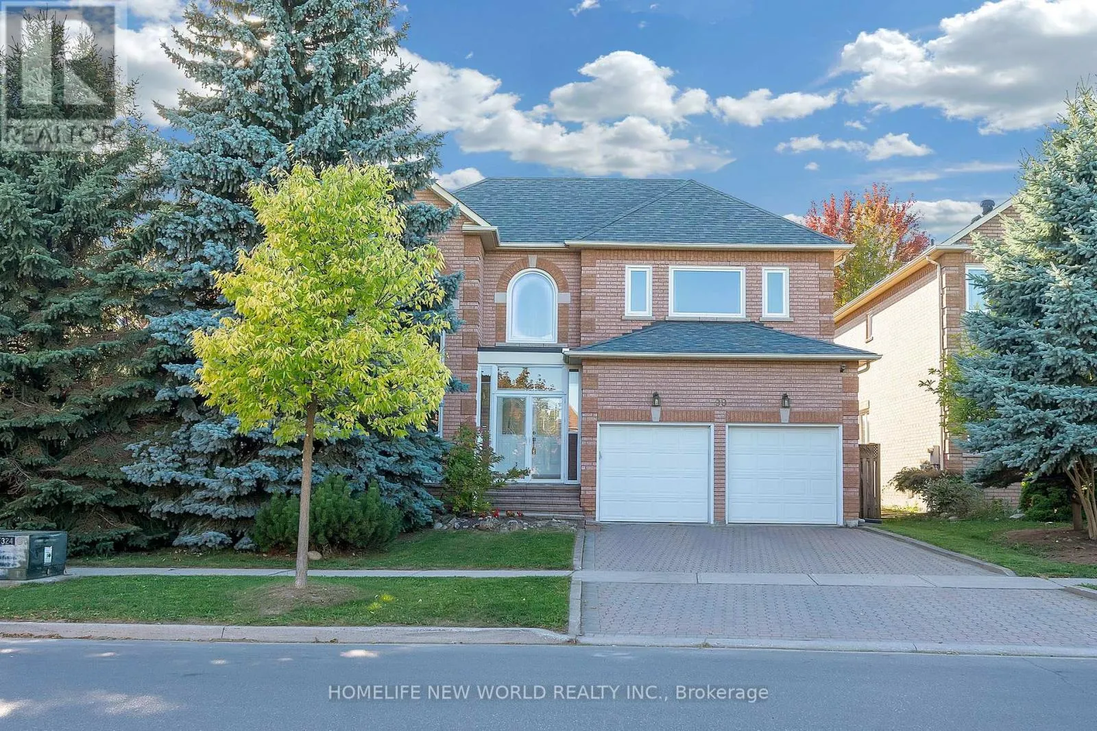 House for rent: 99 Clarendon Drive, Richmond Hill, Ontario L4B 3W5