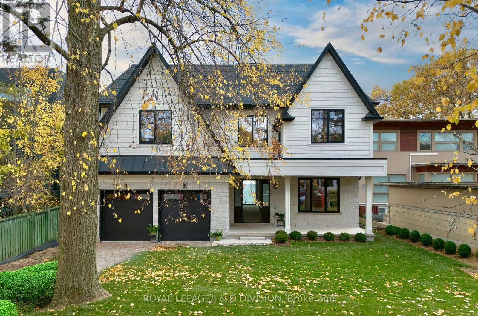 House for rent: 99 Lake Promenade, Toronto, Ontario M8W 1A2