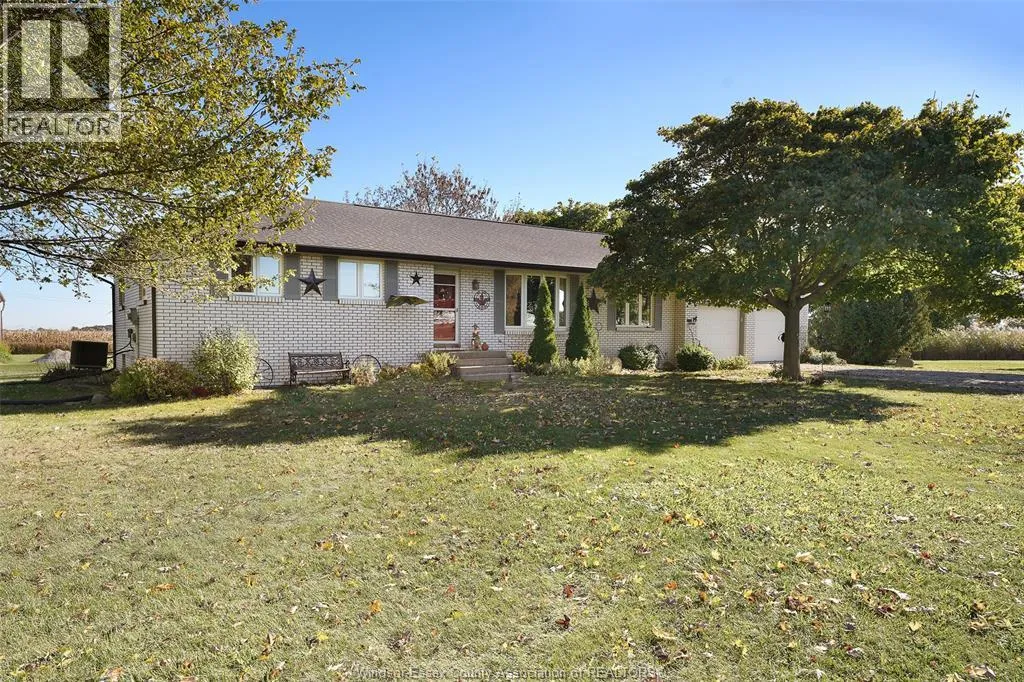 House for rent: 99 North Talbot Road, Kingsville, Ontario N0P 2G0