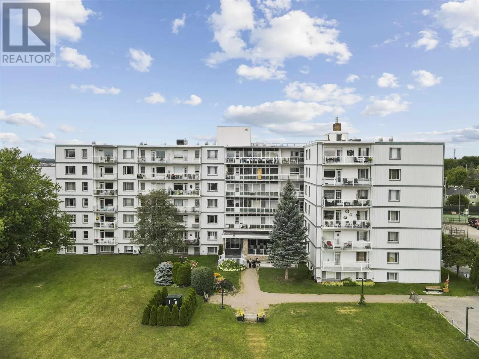 Apartment for rent: 99 Pine St # 5, Sault Ste. Marie, Ontario P6A 3Y3