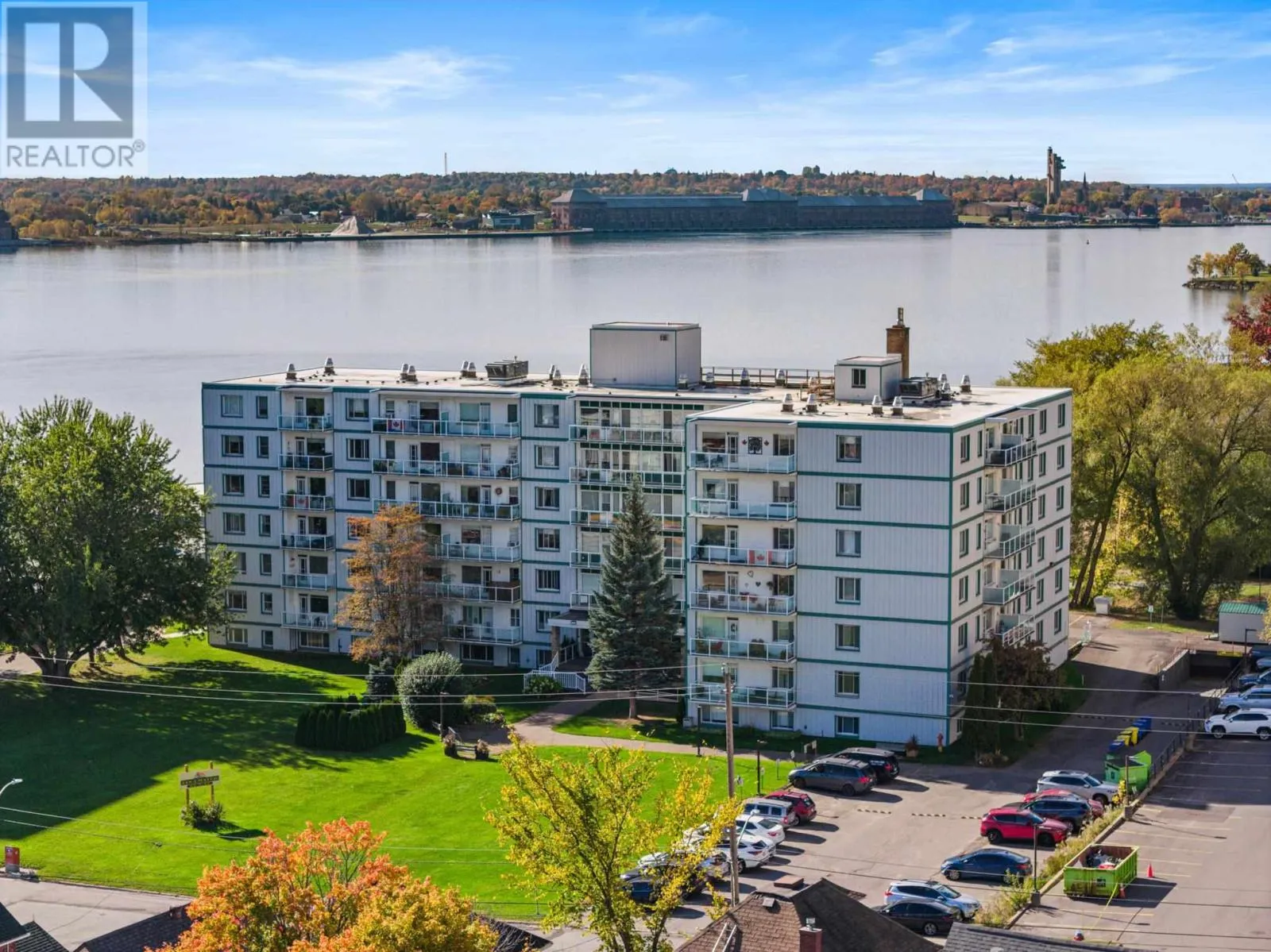 Apartment for rent: 99 Pine St # 701, Sault Ste. Marie, Ontario P6A 3Y3