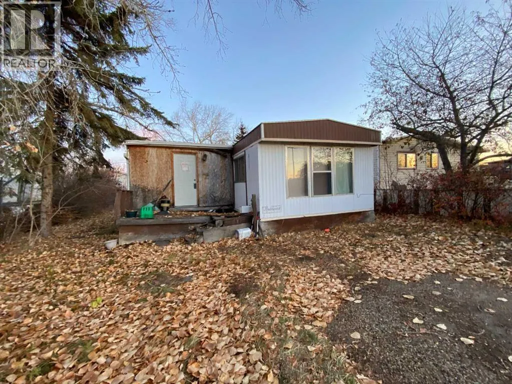 Manufactured Home for rent: 9904 101 Avenue, Clairmont, Alberta T0H 0W1