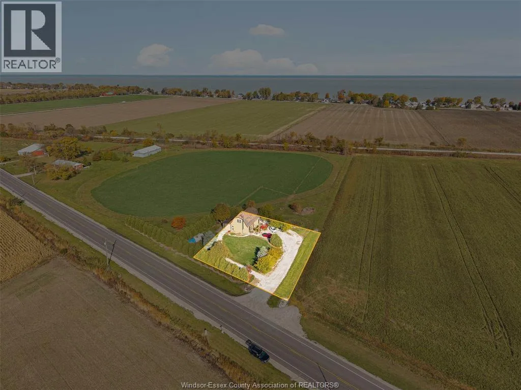 9912 Tecumseh, Lakeshore, Ontario N0R 1N0