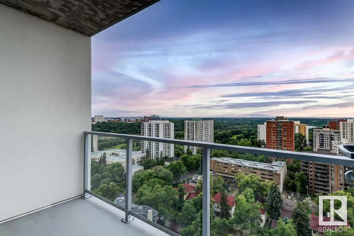 Apartment for rent: 9922 111 St Nw, Edmonton, Alberta T5K 1K2