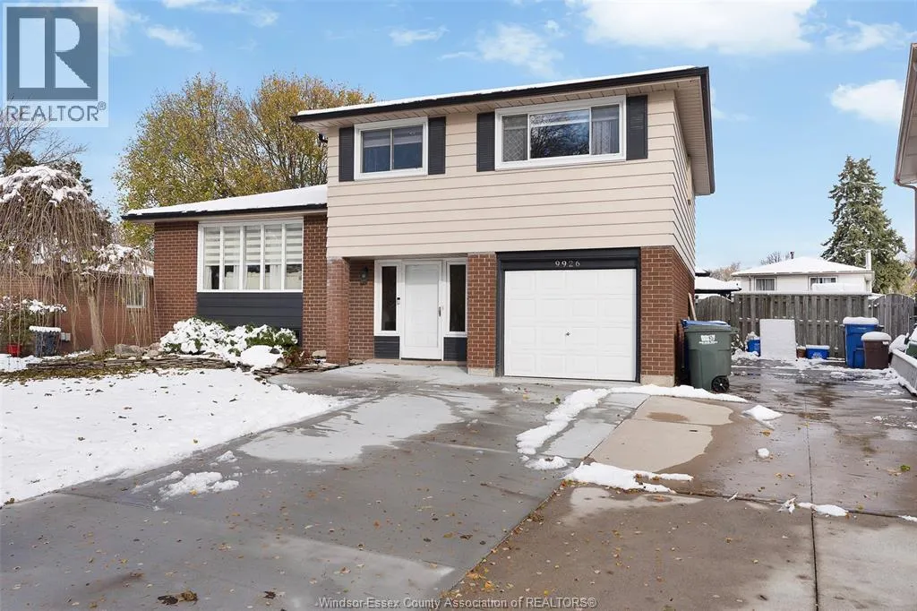 9926 Asgard, Windsor, Ontario N8R 1E2