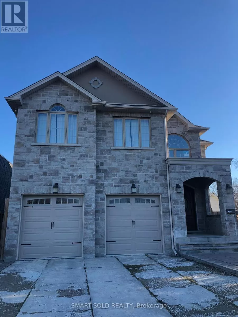 House for rent: 994 Garrard Avenue, Mississauga, Ontario L5E 1L5