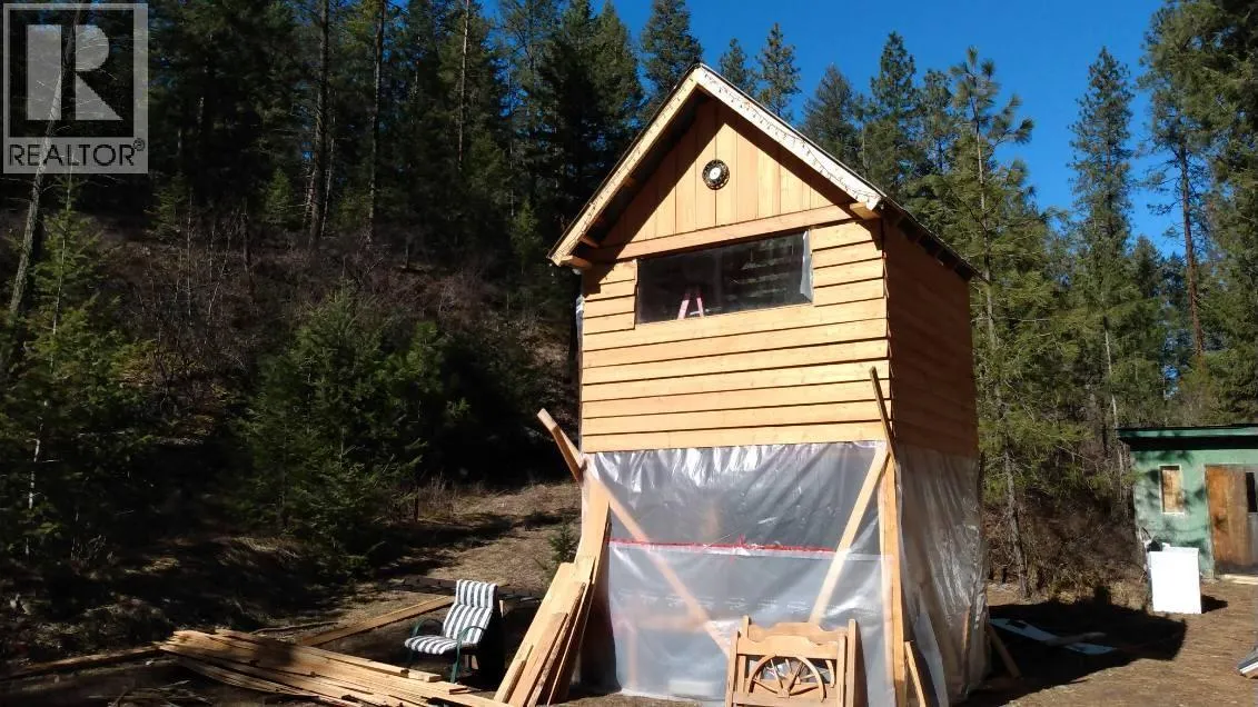 Other for rent: 995 Highway 395, Grand Forks, British Columbia V0H 1E0