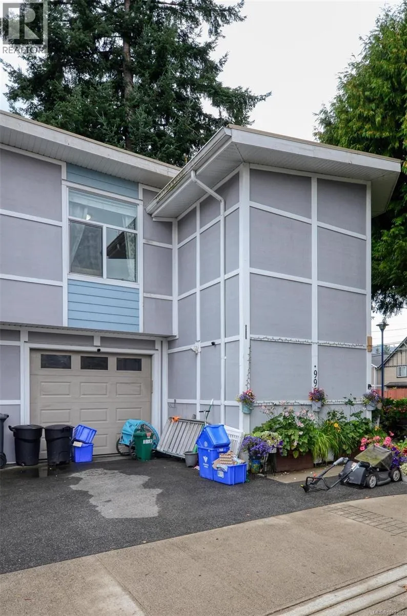 Duplex for rent: 995 Walfred Rd, Langford, British Columbia V9C 2P5