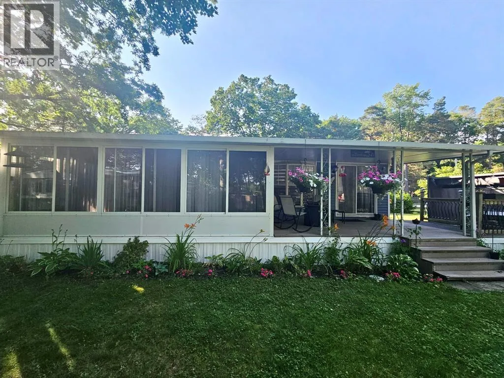 9951 Northville Crescent Unit# 11, Lambton Shores, Ontario N0M 2N0