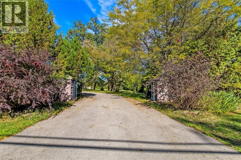 House for rent: 999 5 Concession W, Flamborough, Ontario L9H 5E2