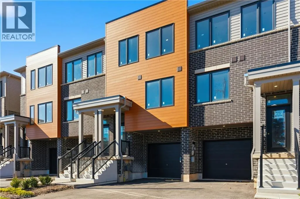 Row / Townhouse for rent: 9b Bingham Road, Hamilton, Ontario L8H 0B5