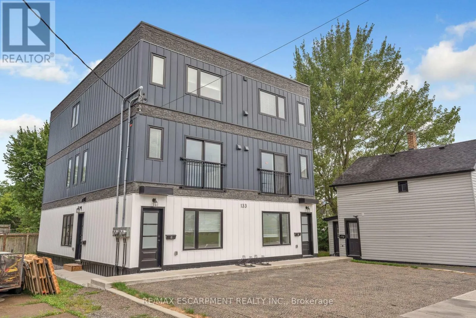 Fourplex for rent: A - 133 Durham Street, Port Colborne, Ontario L3K 1E1