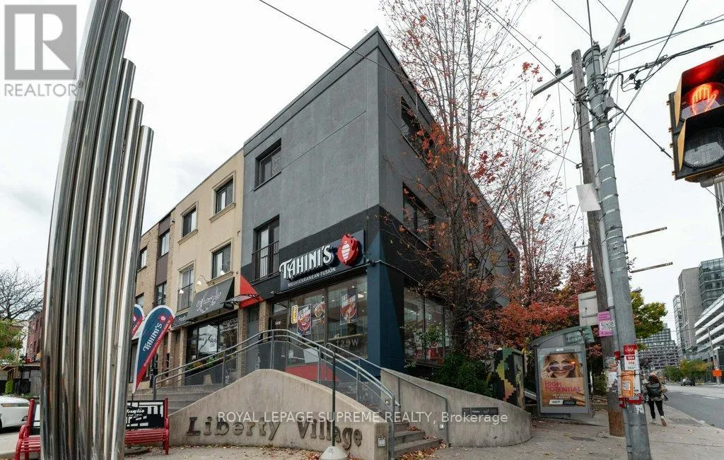 Other for rent: A - 134 Atlantic Avenue, Toronto, Ontario M6K 1X9