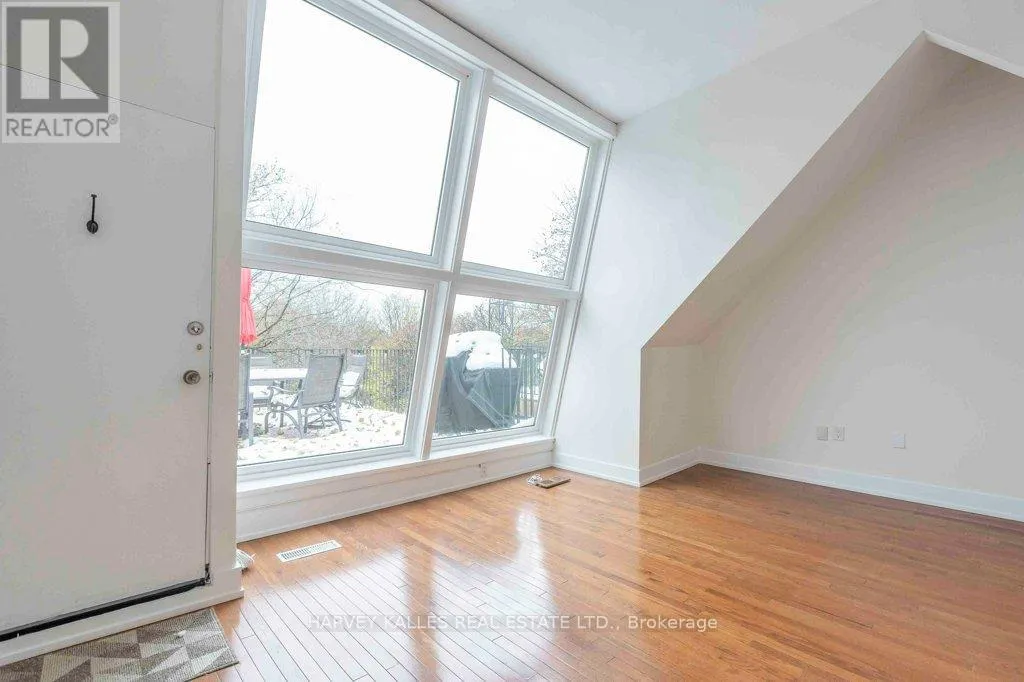 Duplex for rent: A - 148 Collier Street, Toronto, Ontario M4W 1M3