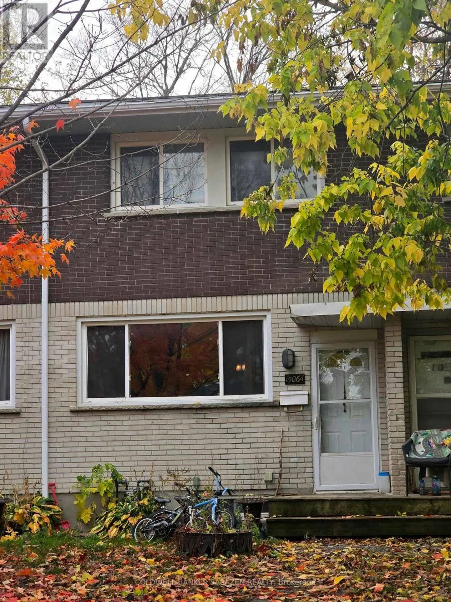 Row / Townhouse for rent: A - 1506 A Lepage Avenue, Ottawa, Ontario K1Z 8C9