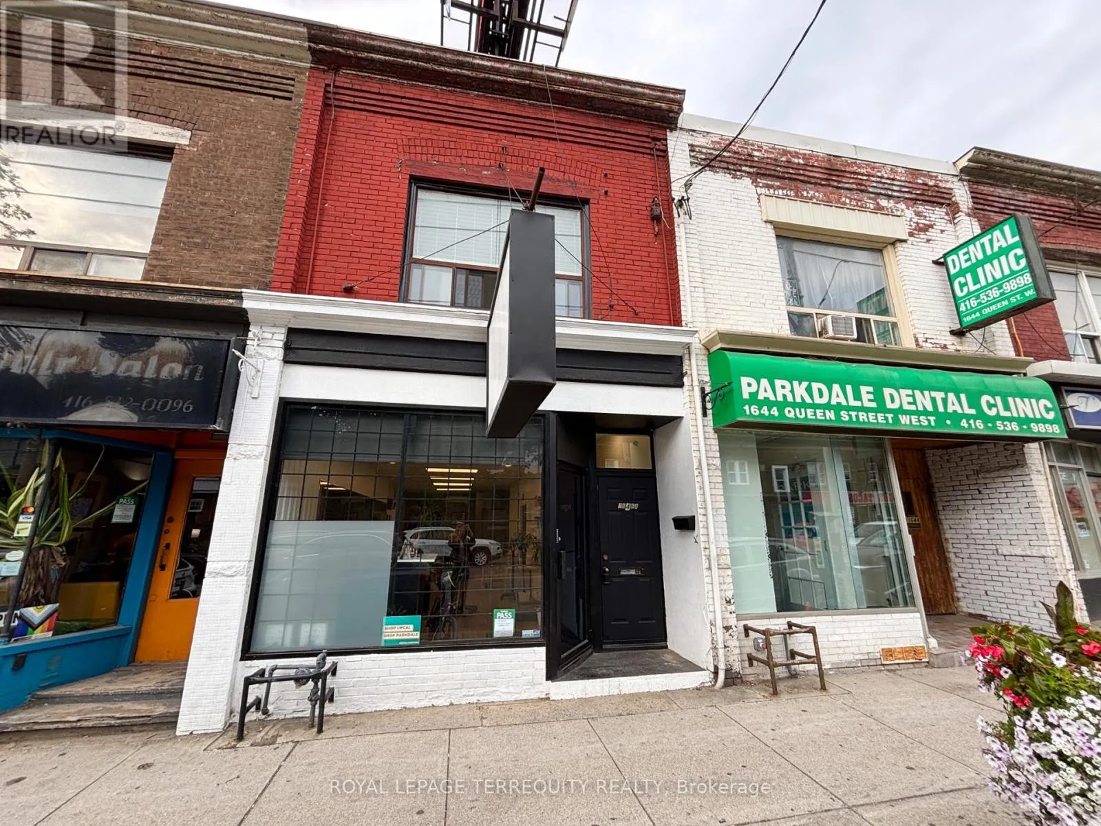 Residential Commercial Mix for rent: A - 1646 Queen Street W, Toronto, Ontario M6R 1B2