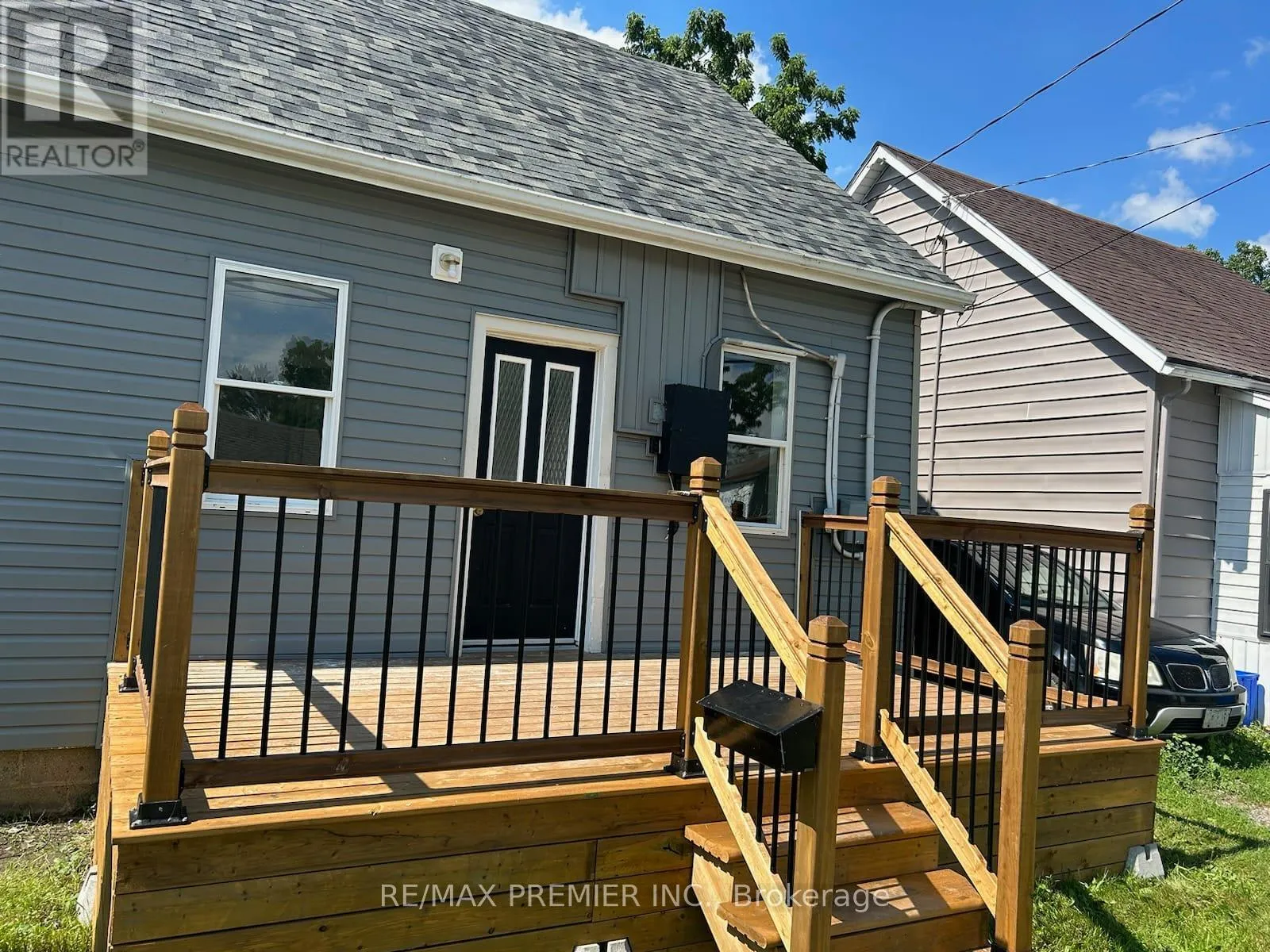 Duplex for rent: A - 189 King Street E, Chatham-Kent, Ontario N7M 3N3