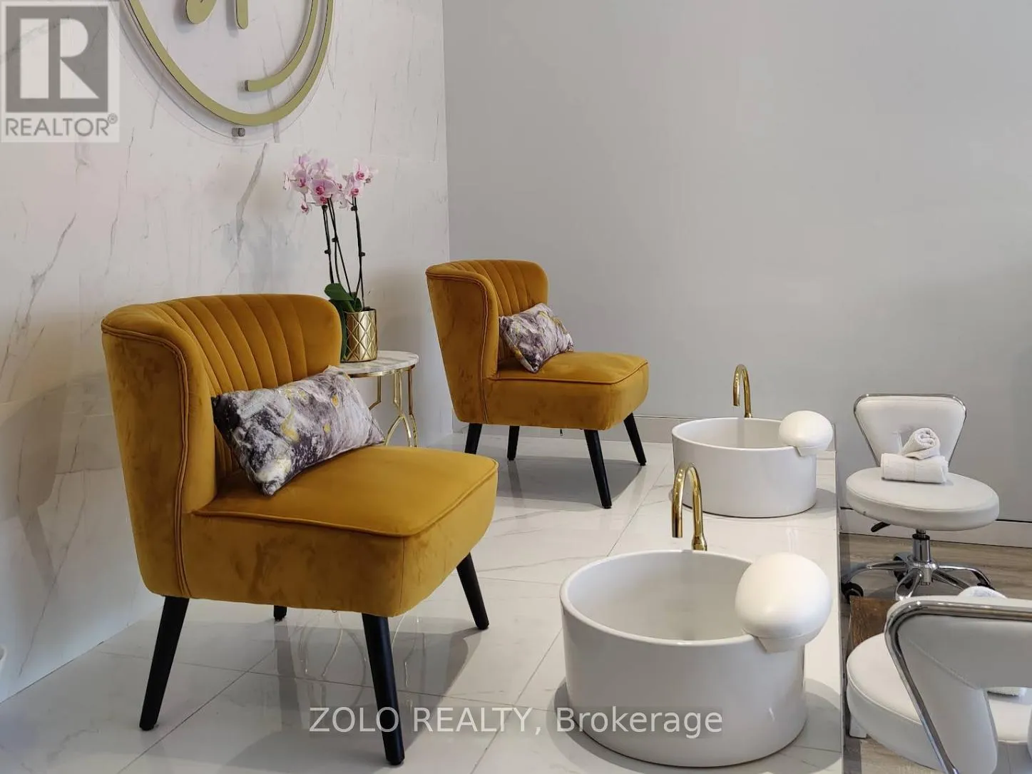 Offices for rent: #a - 371 Oakwood Avenue, Toronto, Ontario M6E 2W1