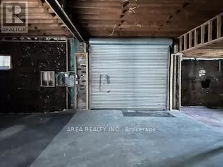 A - 6 Nassau Street, Toronto, Ontario M5T 1M2