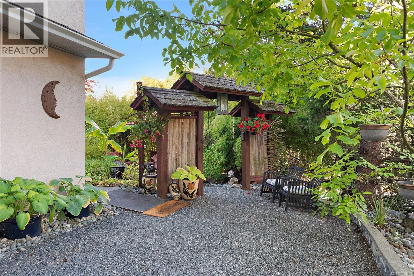 House for rent: A 6599 Central Saanich Rd, Central Saanich, British Columbia V8Z 5V1