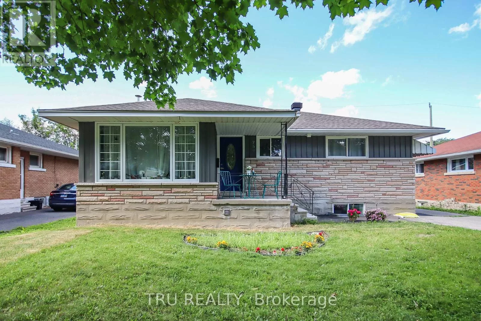 Other for rent: A - 759 Adams Avenue, Ottawa, Ontario K1G 2Y1