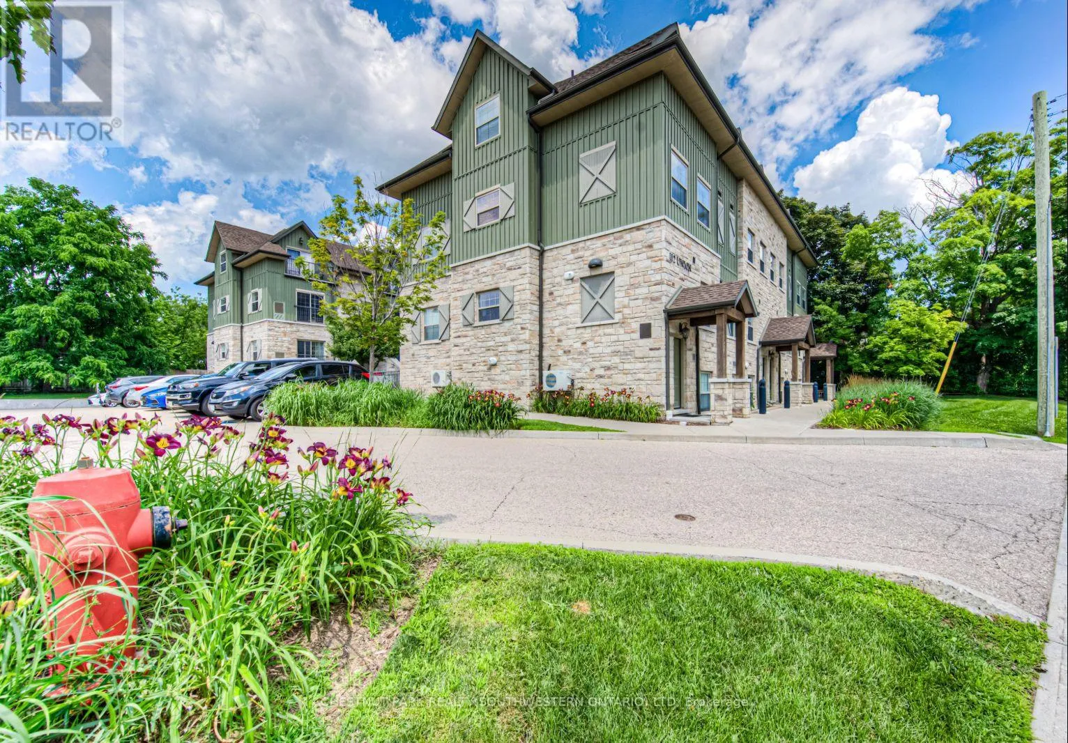 Apartment for rent: A103 - 112 Union Street E, Waterloo, Ontario N2J 1C5