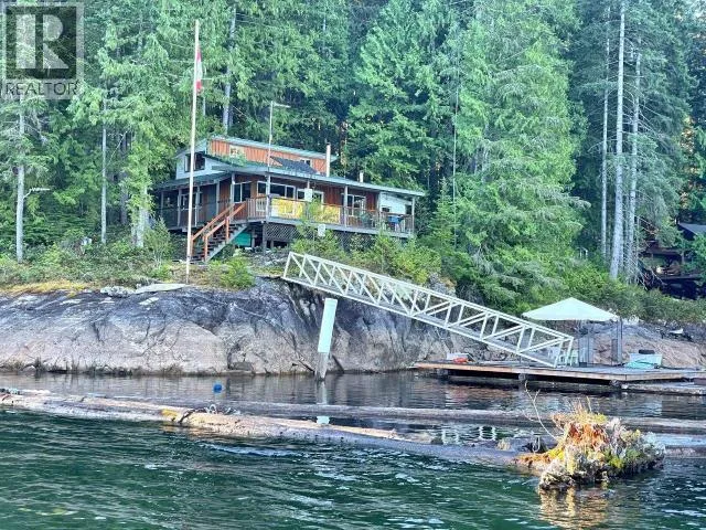 House for rent: A-10640 Powell Lake, Powell River, British Columbia