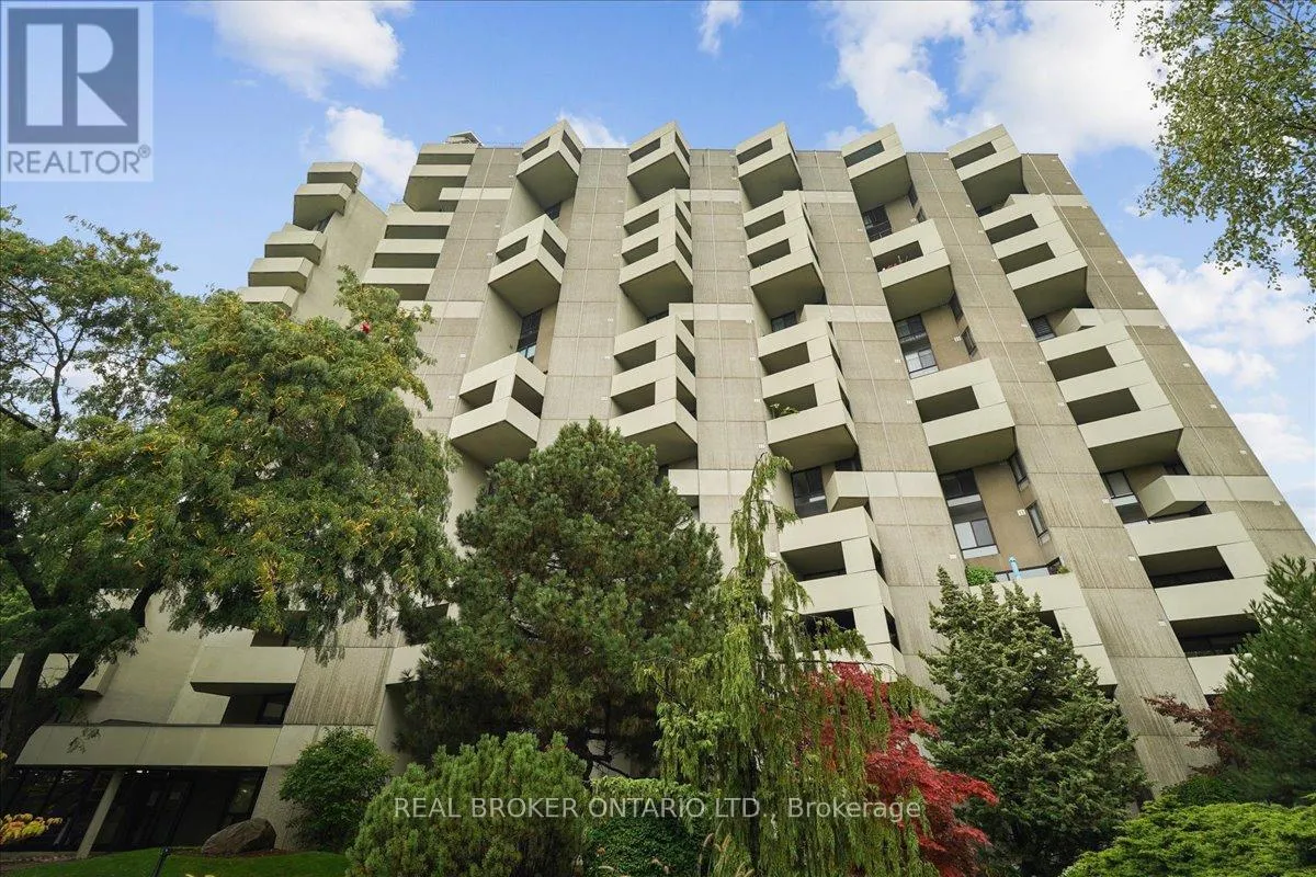 Apartment for rent: A17 - 296 Mill Road, Toronto, Ontario M9C 4X8