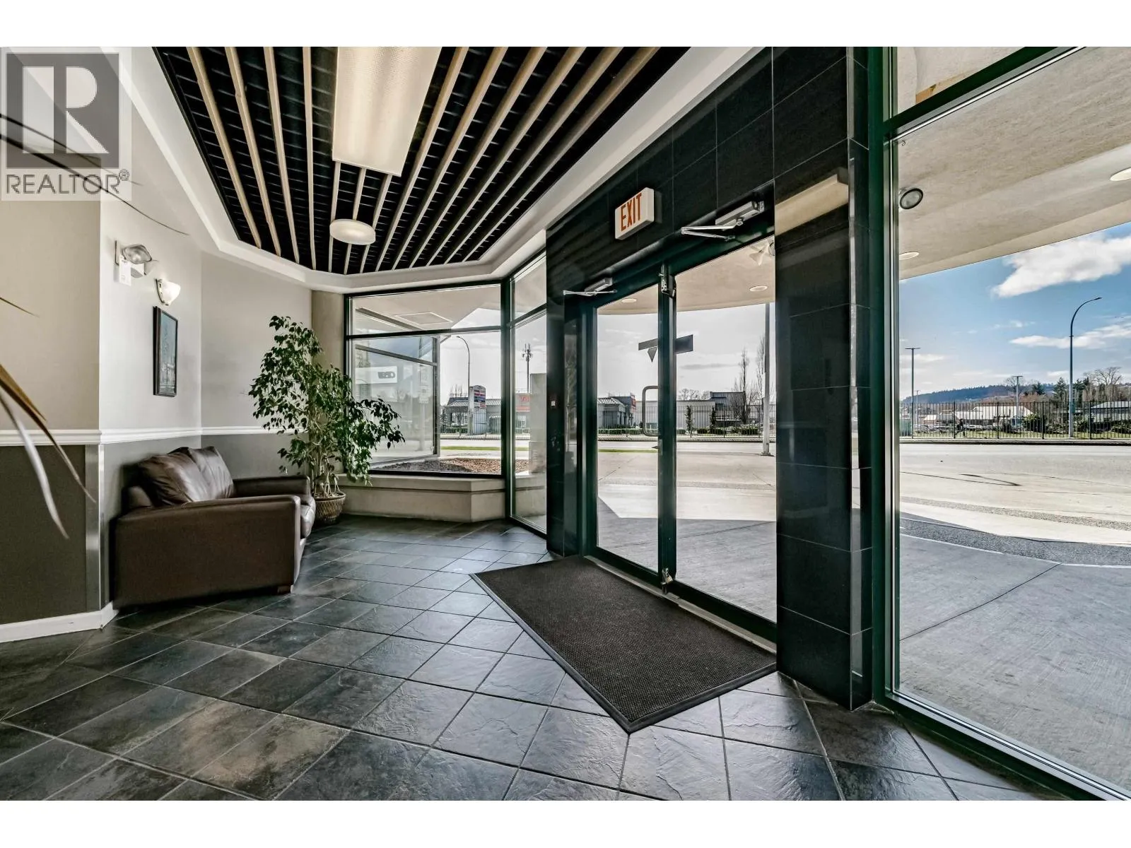 Apartment for rent: A306 2099 Lougheed Highway, Port Coquitlam, British Columbia V3B 1A8