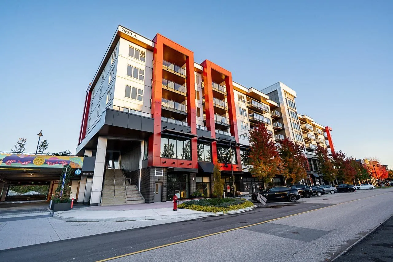 Apartment for rent: A407 7980 206a Street, Langley, British Columbia V2Y 3Z8