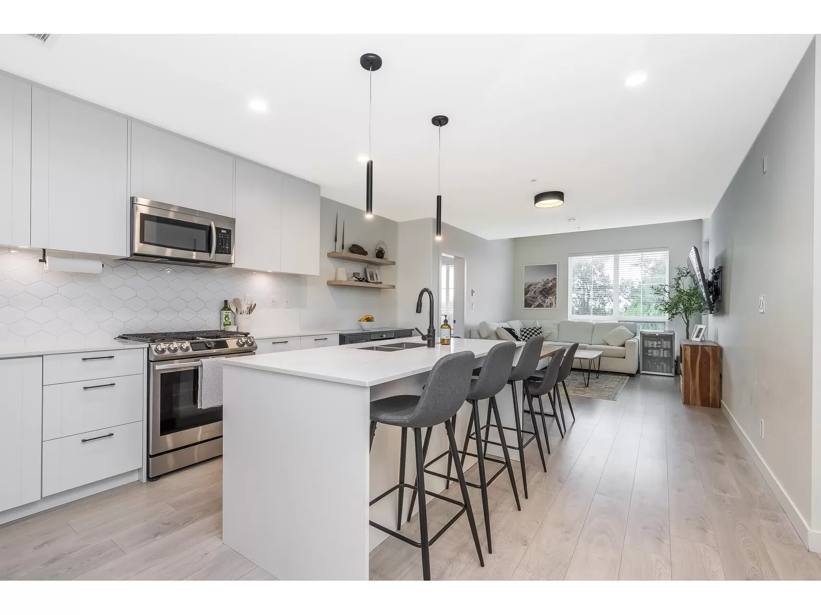 Apartment for rent: A412 20018 83a Avenue, Langley, British Columbia V2Y 3P2