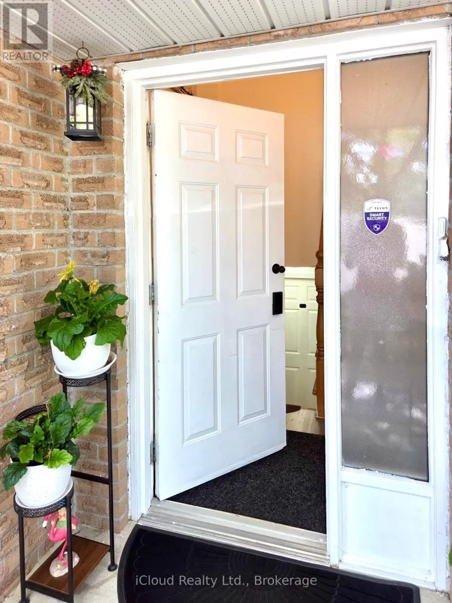 House for rent: Apartment 1, Room 1 And 2 - 2586 Foxmeadow Road N, Peterborough East, Ontario K9L 1X2