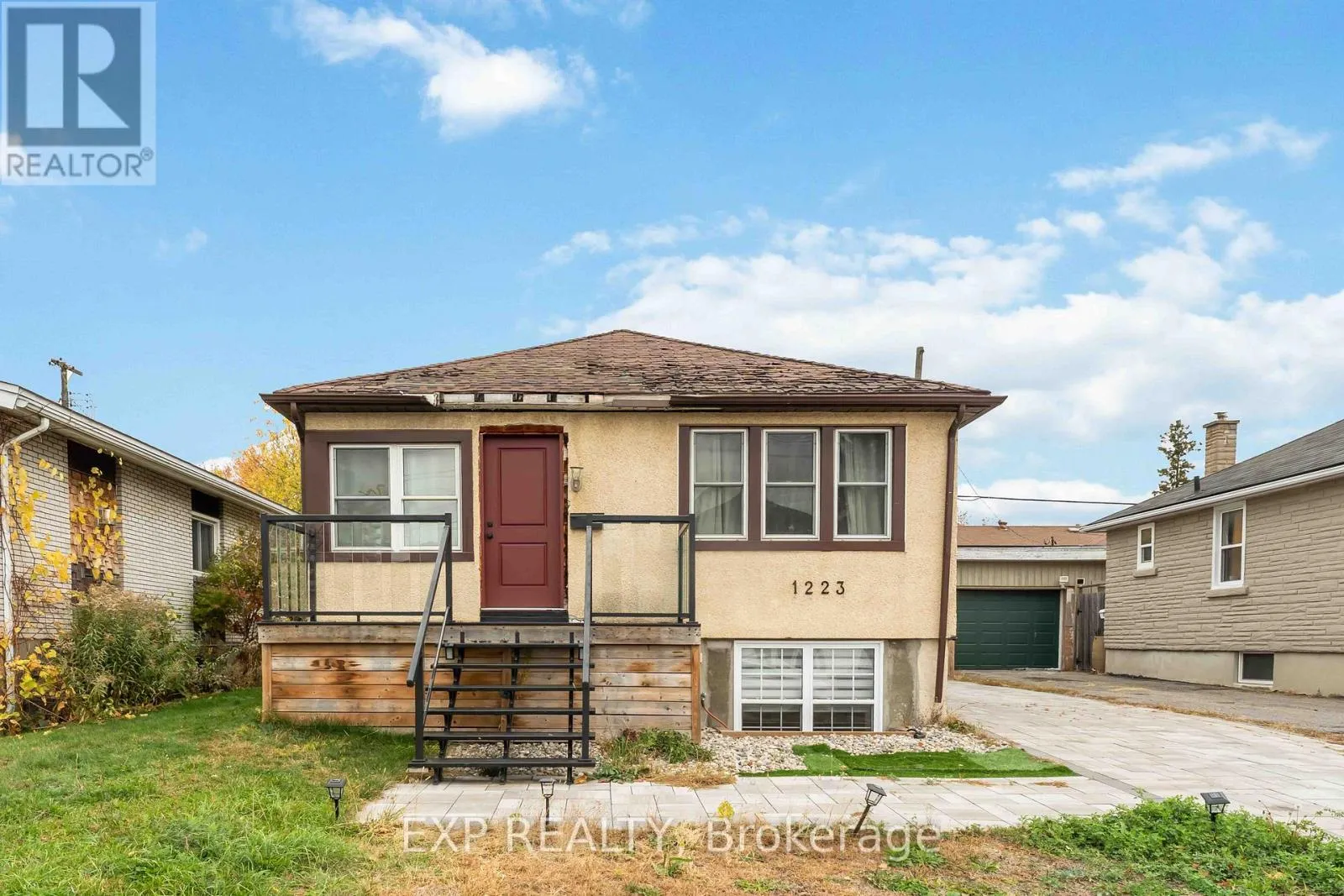 House for rent: B - 1223 Kitchener Avenue, Ottawa, Ontario K1V 6W4