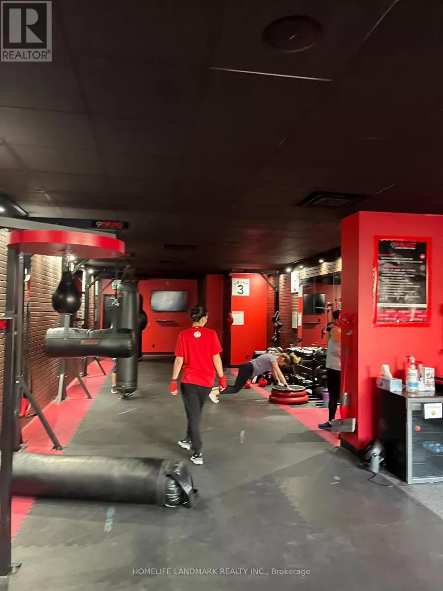 B - 1560 Bayview Avenue W, Toronto, Ontario M4G 3B8