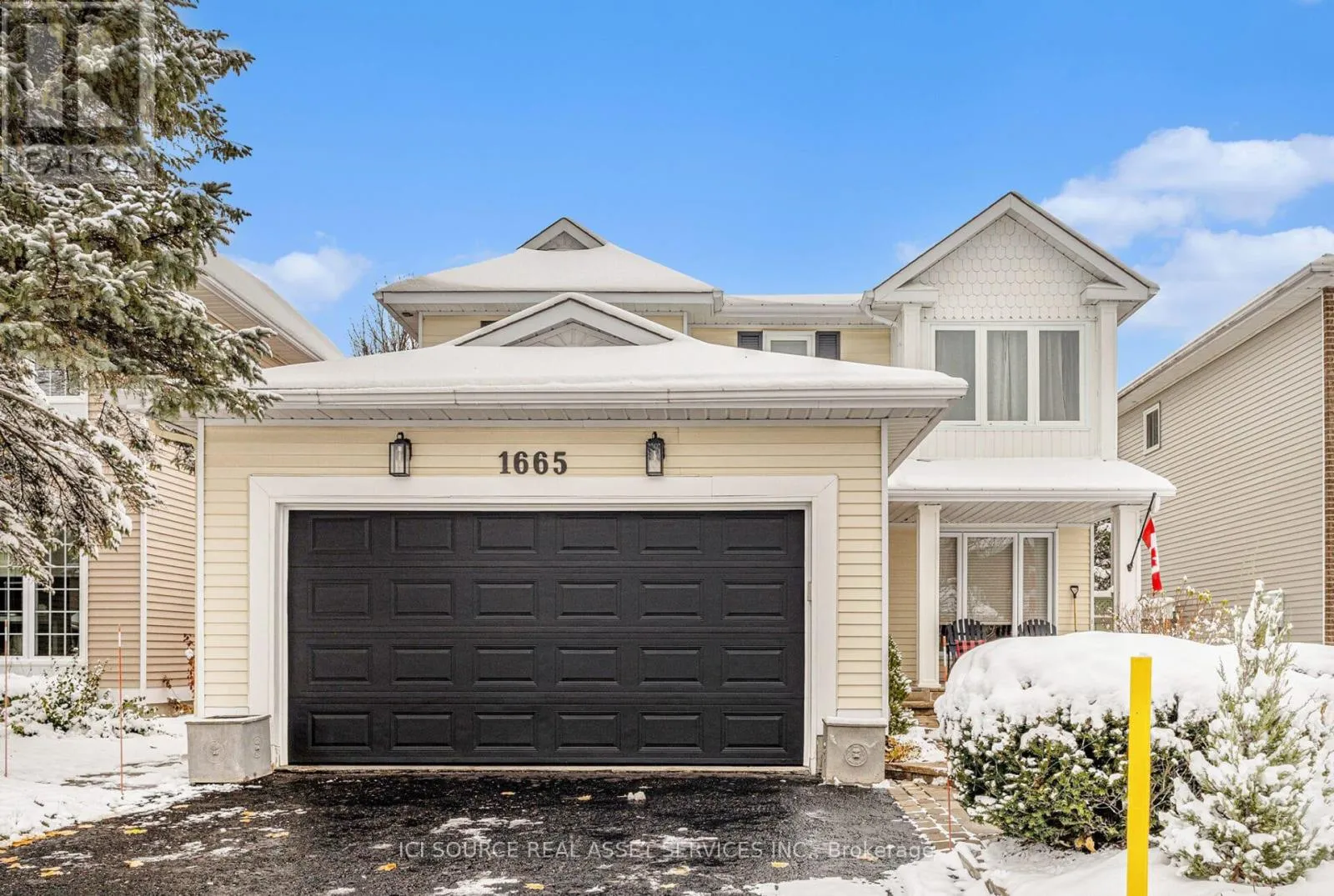 House for rent: B - 1665 Teakdale Avenue, Ottawa, Ontario K1C 6M2