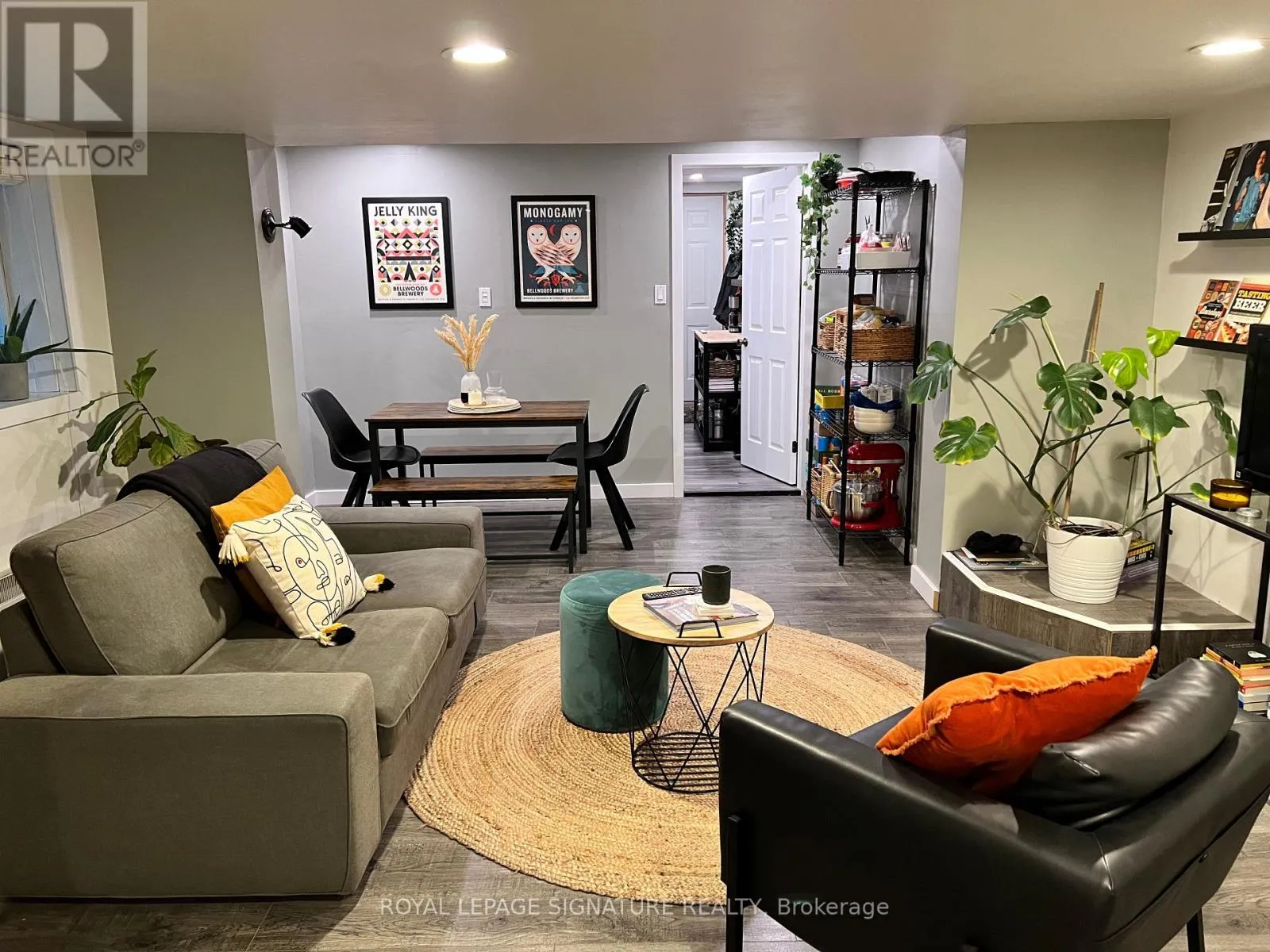 House for rent: B - 203 Caledonia Road, Toronto, Ontario M6E 4S9