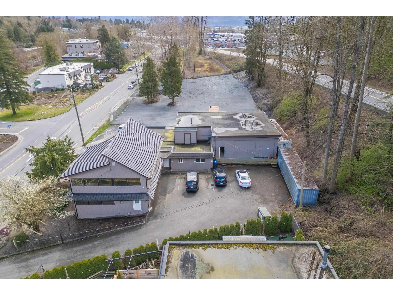 B 2265 W Railway Street, Abbotsford, British Columbia V2S 2E3