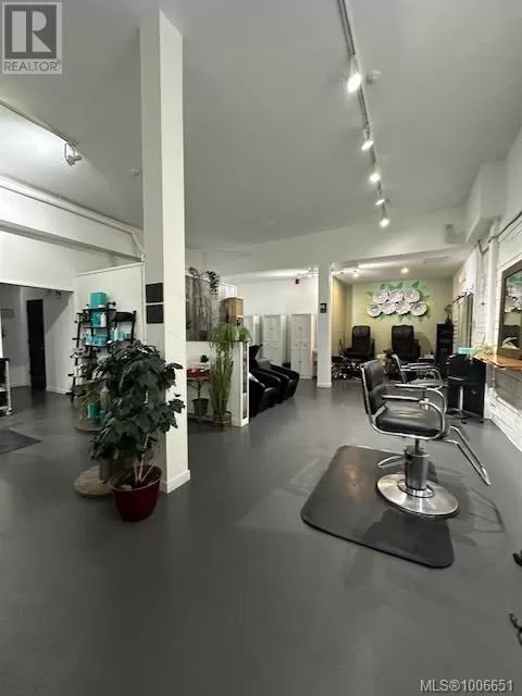 B 477 Wallace St, Nanaimo, British Columbia V9R 5B7