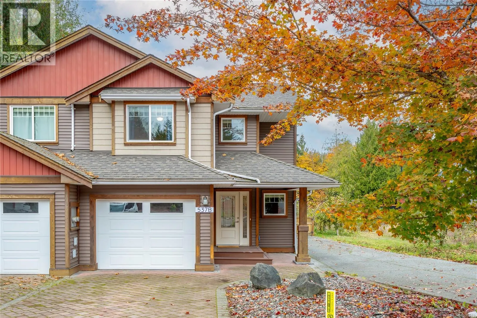 Duplex for rent: B 537 Cook St, Ladysmith, British Columbia V9G 1P8