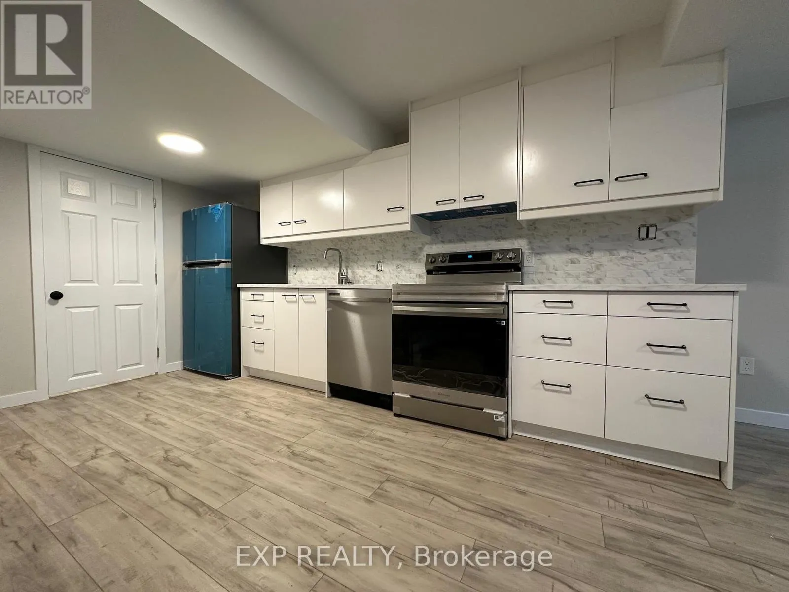 House for rent: B - 58 Moore Place S, Barrie, Ontario L4N 6N8