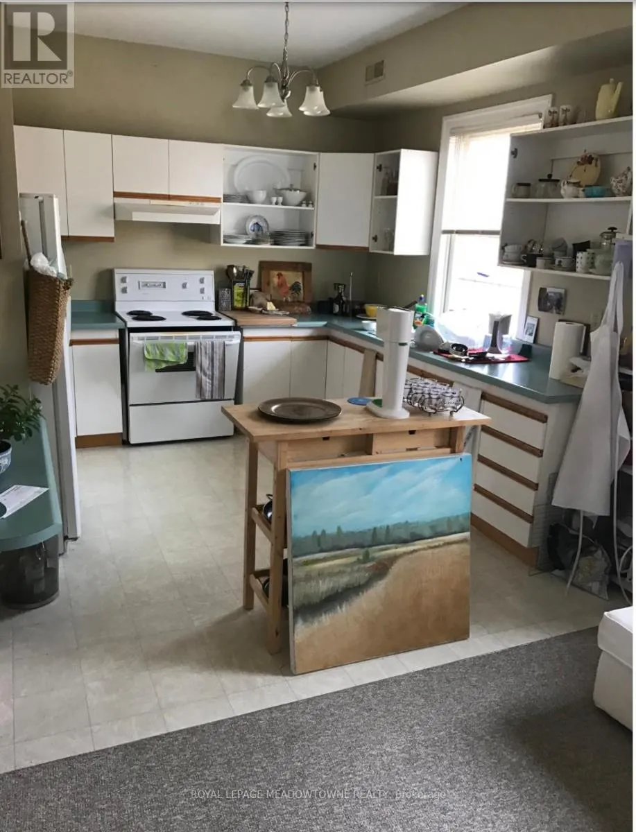 B - 80 Guelph Street, Halton Hills, Ontario L7G 3Z5