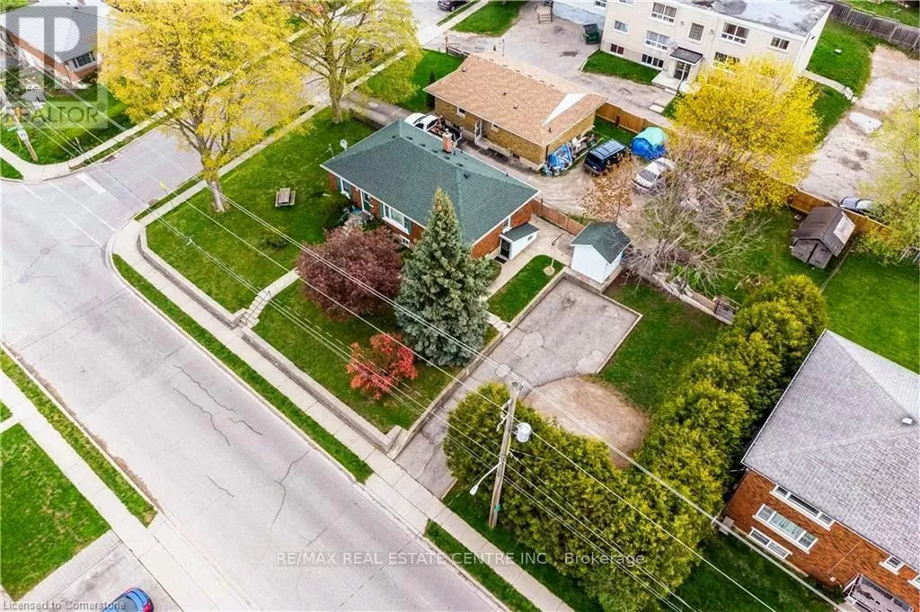 Other for rent: B - 89 Elgin Street N, Cambridge, Ontario N1R 5H5