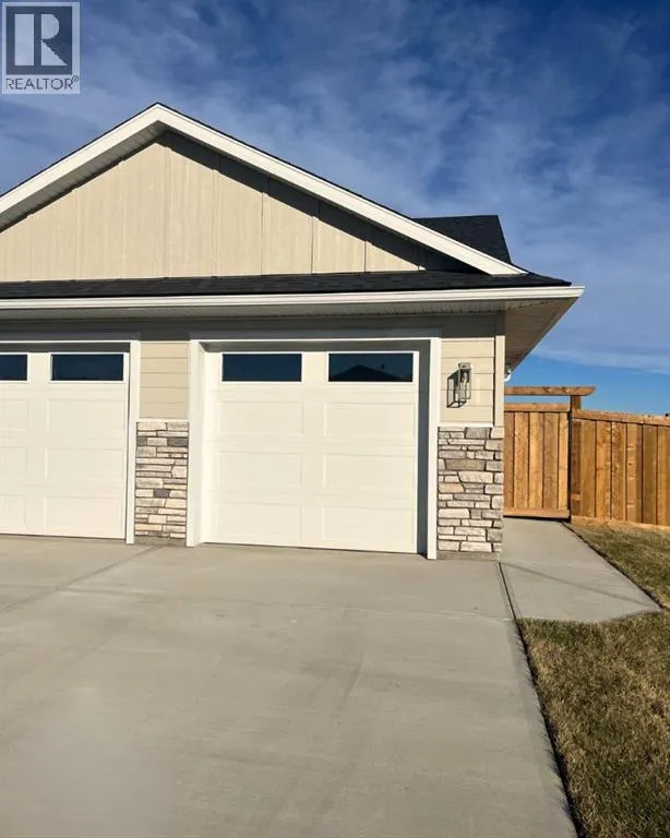 B, 93 Sunset Drive, Spirit River, Alberta T0H 3G0