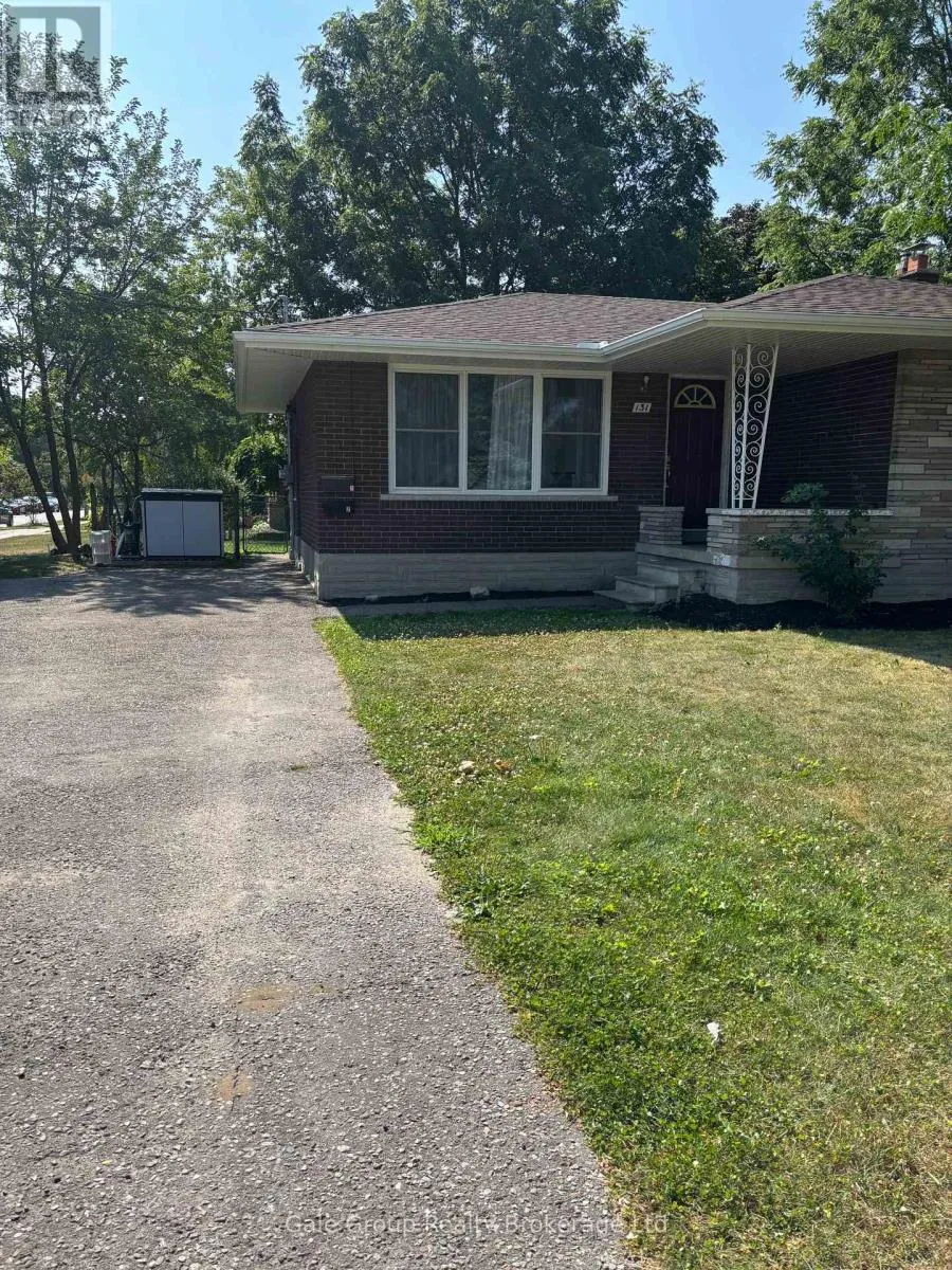 House for rent: B - Lower Level - 131 Kinzie Avenue, Kitchener, Ontario N2A 2J7