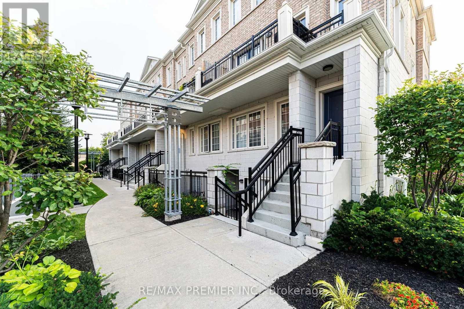 Row / Townhouse for rent: B02 - 26 Bruce Street, Vaughan, Ontario L4L 1J4