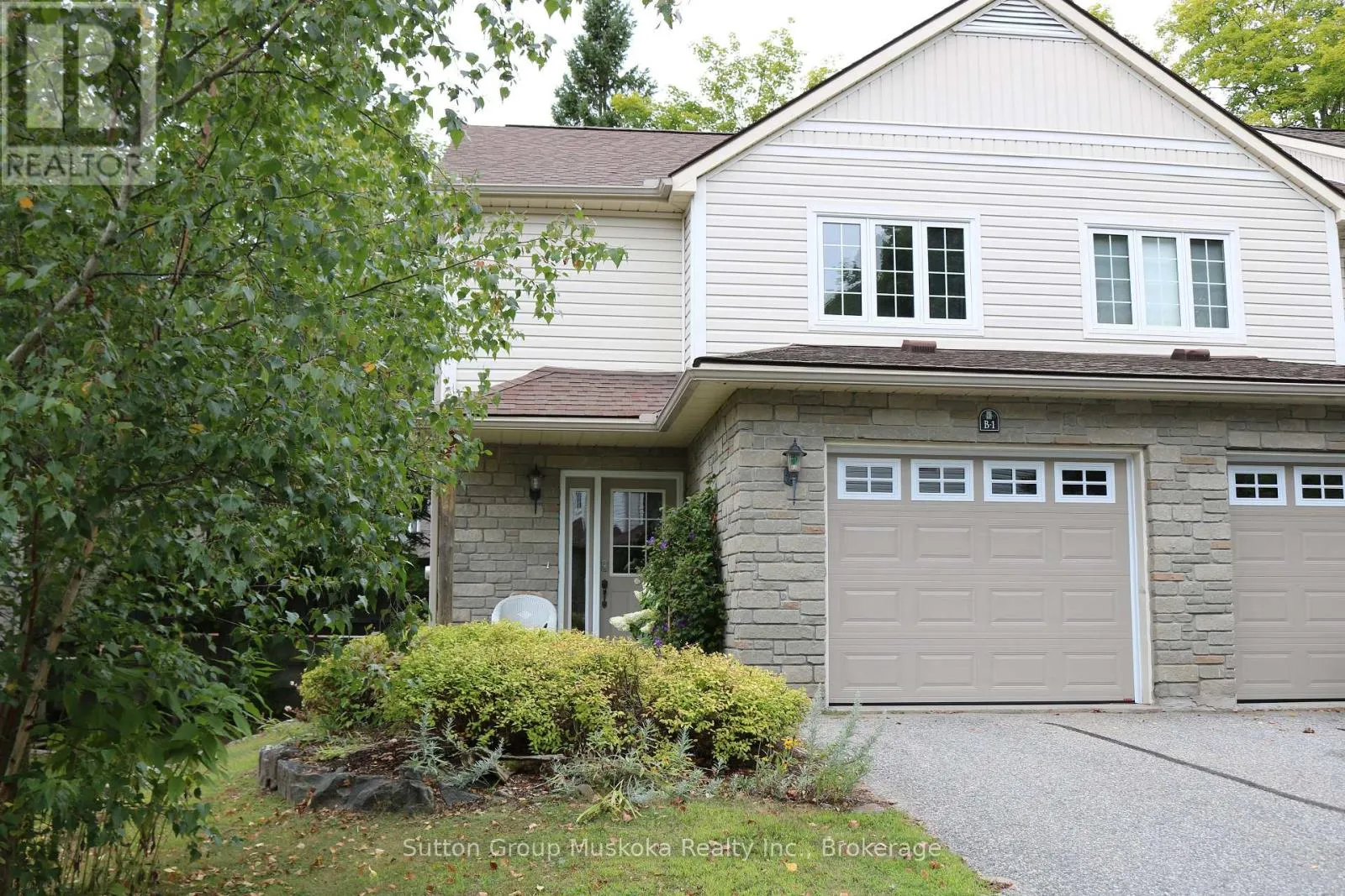 Row / Townhouse for rent: B1 - 20 Dairy Lane, Huntsville, Ontario P1H 2L1