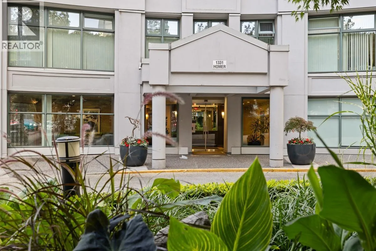 Apartment for rent: B106 1331 Homer Street, Vancouver, British Columbia V6B 5M5